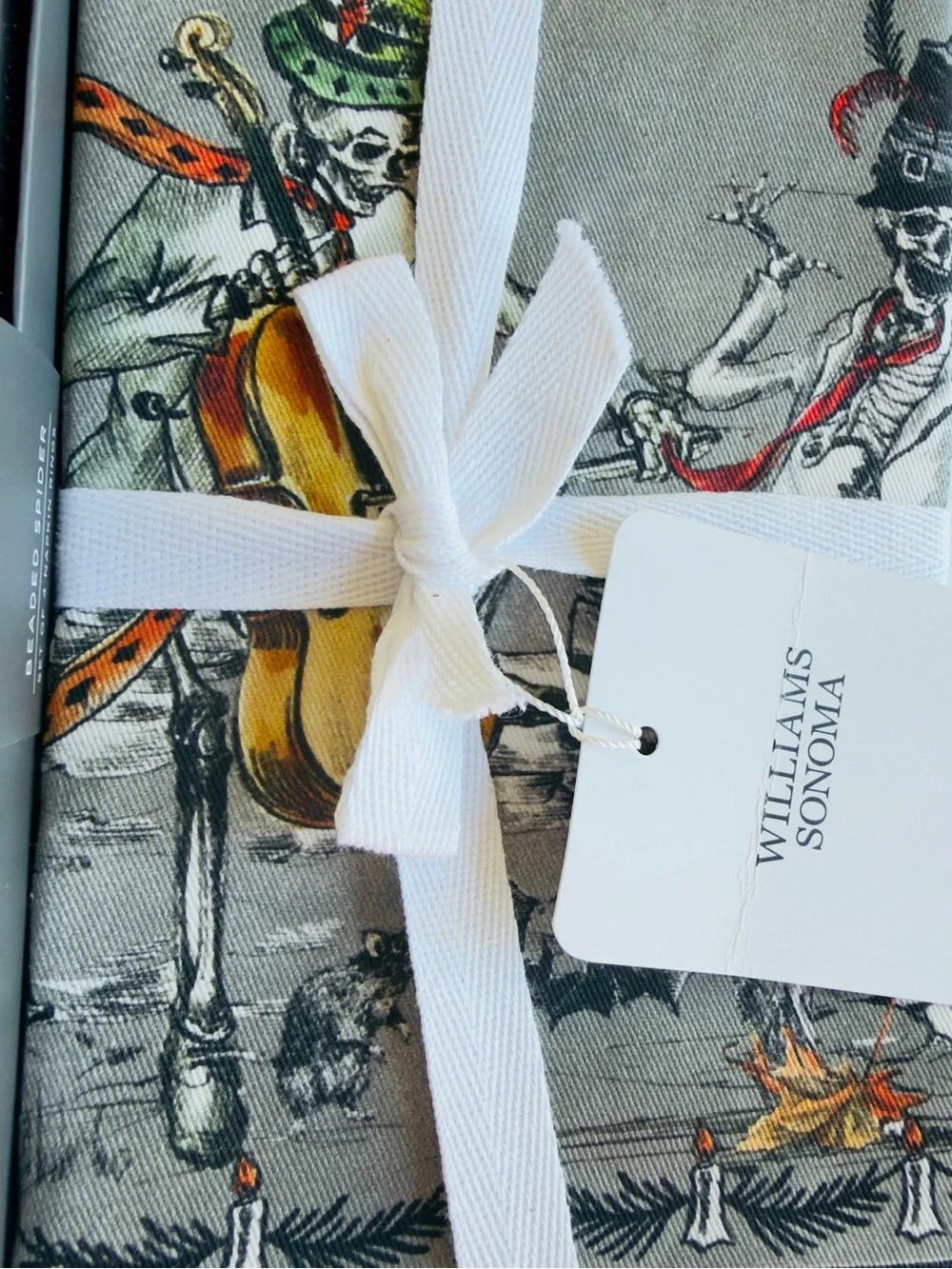 Williams Sonoma Jeweled Spider Napkin Rings & Haunted Hosts Napkins, Retail $129